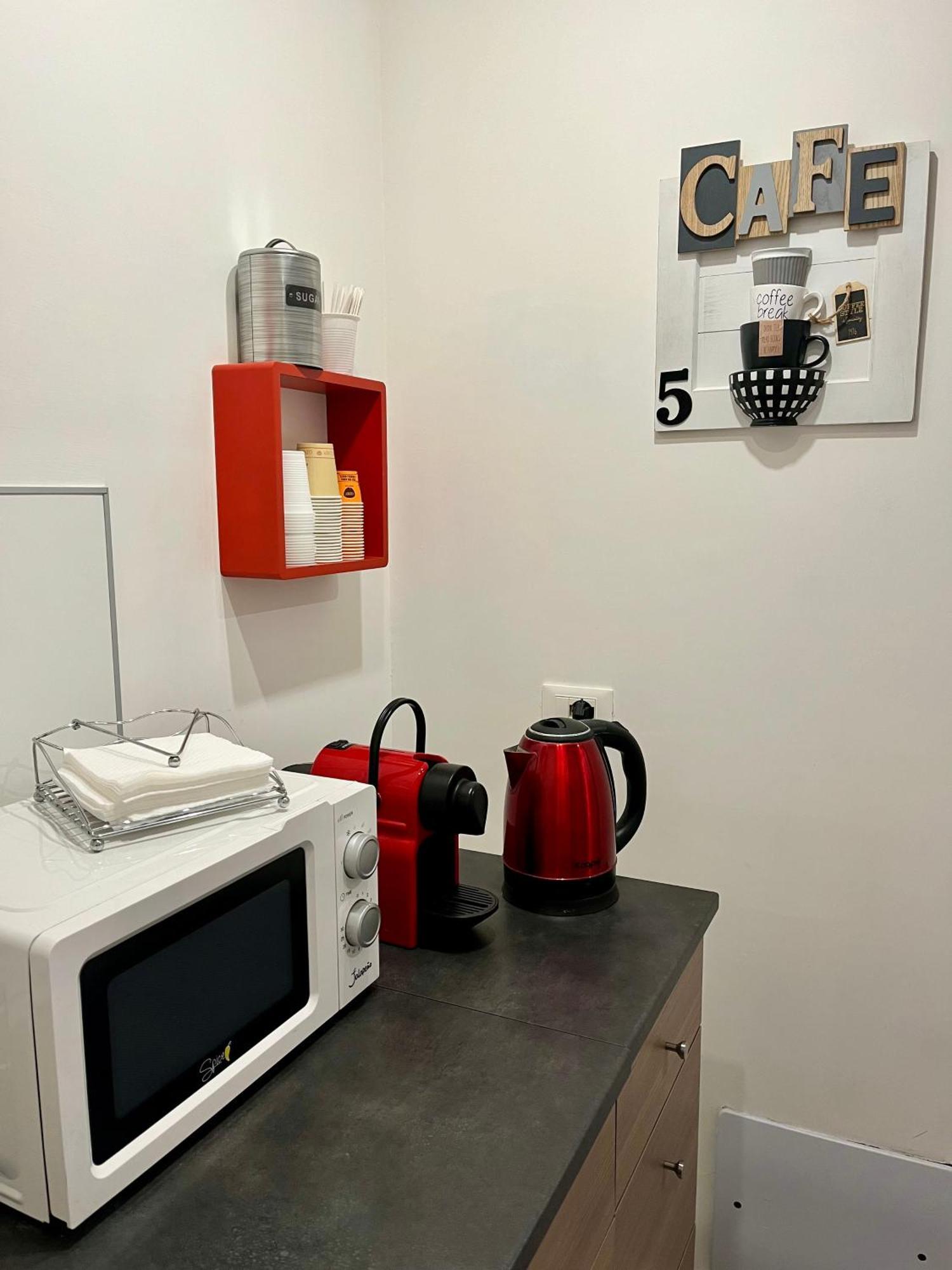 Pretty Tiburtina Room روما المظهر الخارجي الصورة